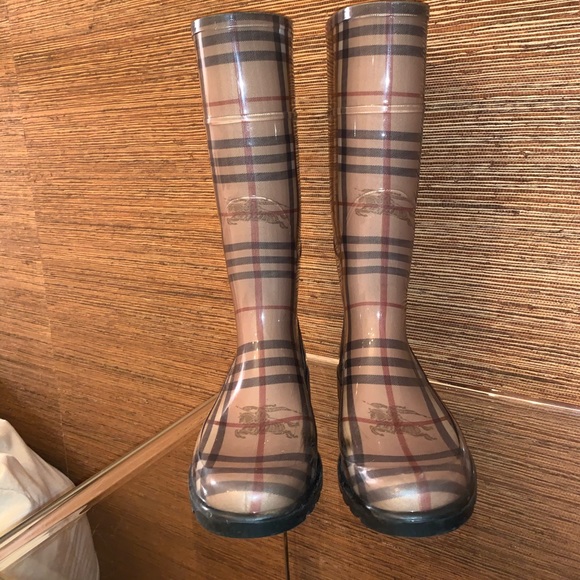 Burberry USED Rain Boots SIZE 38 - Picture 3 of 8